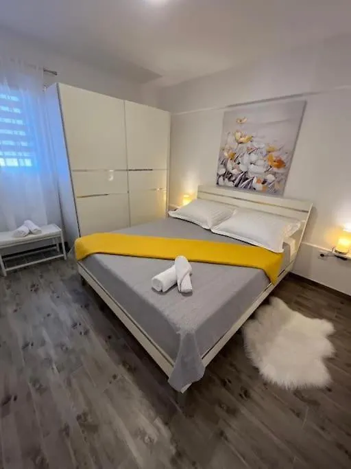 Baystay Kastela Apartment